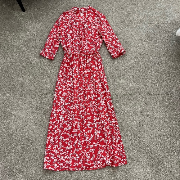 Floral Print Grace and Mila Maxi Dress - Picture 2 of 4